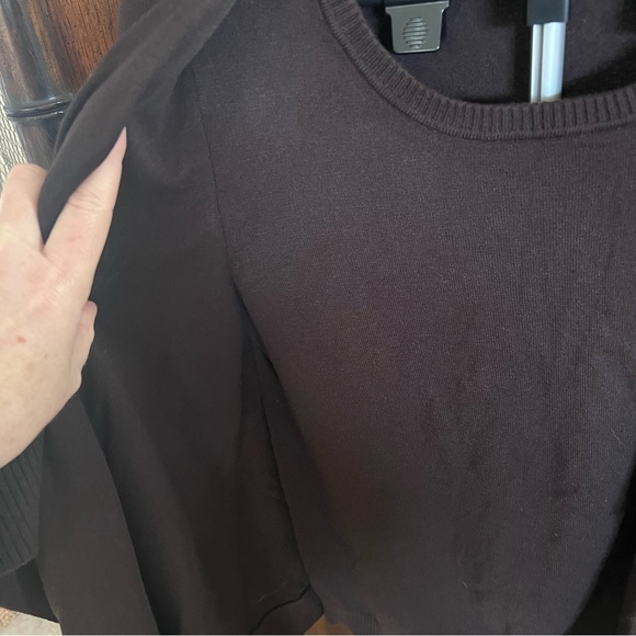 Jones Wear Lightweight Sweater Top - Picture 2 of 5